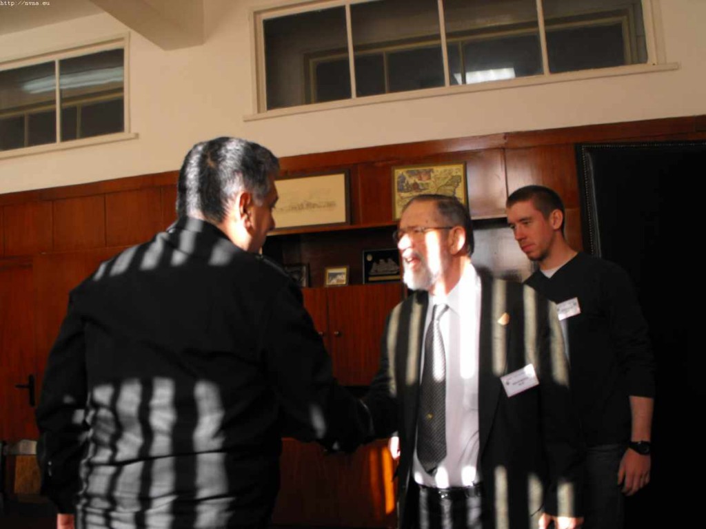 Среща на професор Кархарт с Началника на ВВМУ"Н.Й.Вапцаров" Варна капитан I ранг професор д.в.н. инж. Медникаров